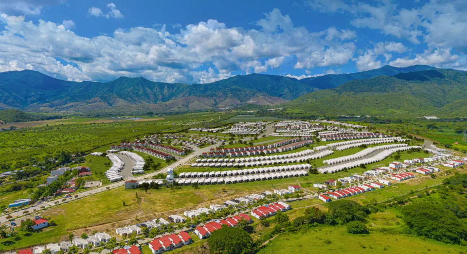Paseo Las Lomas - Desarrollo inmobiliario Grupo Las Margaritas Guatemala
